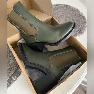 Matisse Women’s size 8 Boots- Brand New in box